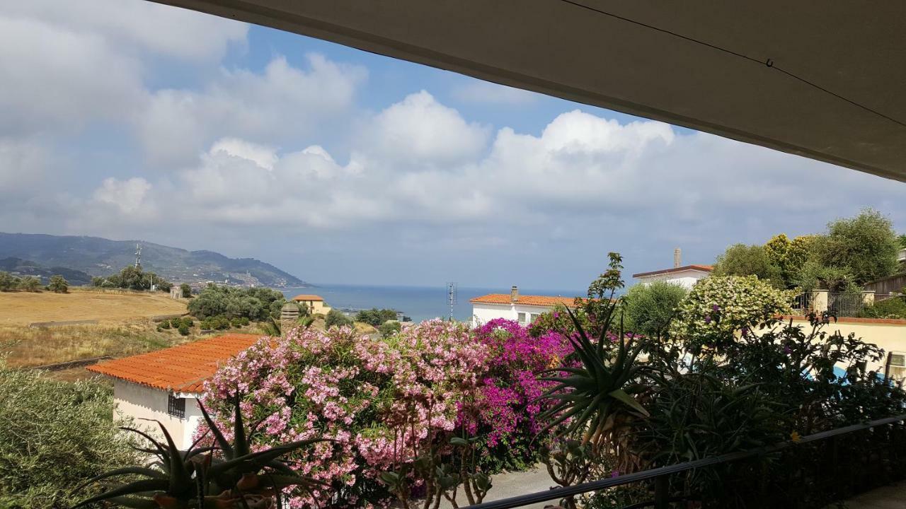 Villa Jone دْيانو مارينا المظهر الخارجي الصورة