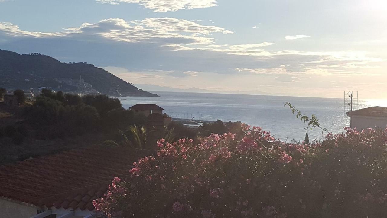 Villa Jone دْيانو مارينا المظهر الخارجي الصورة
