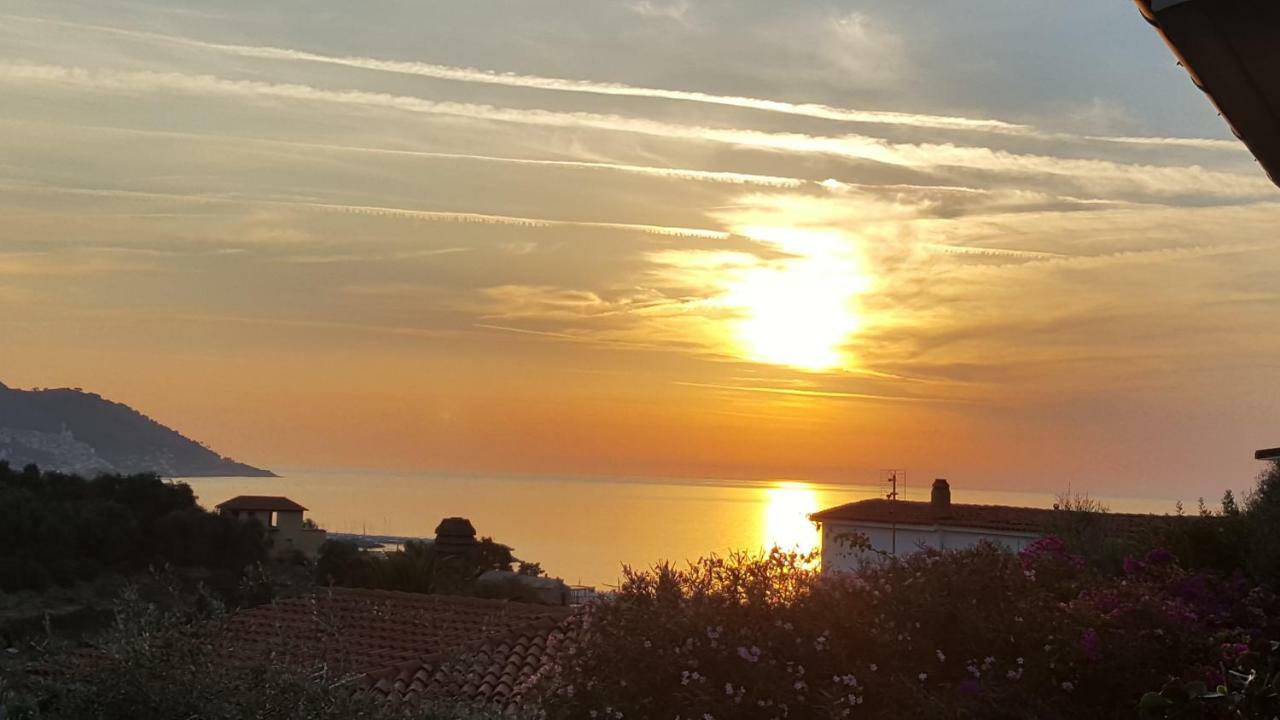 Villa Jone دْيانو مارينا المظهر الخارجي الصورة